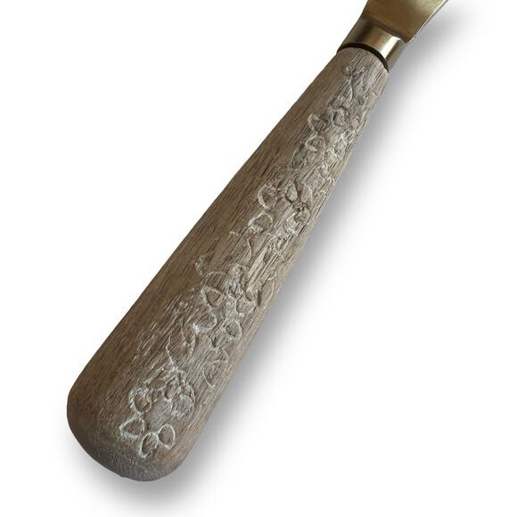 Macys Etched Wood Handle Brass Blade Spreaders Set of 2 Cheese Appetizers Gift - Picture 4 of 6